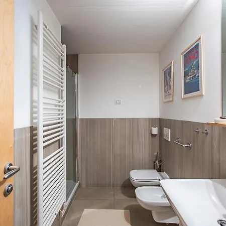 Duplex Di Charme In Centro Como, A 100 Mt Dal * Όπως